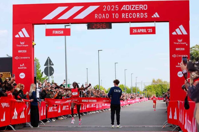 record-mondiale-10-km-agnes-ngetich